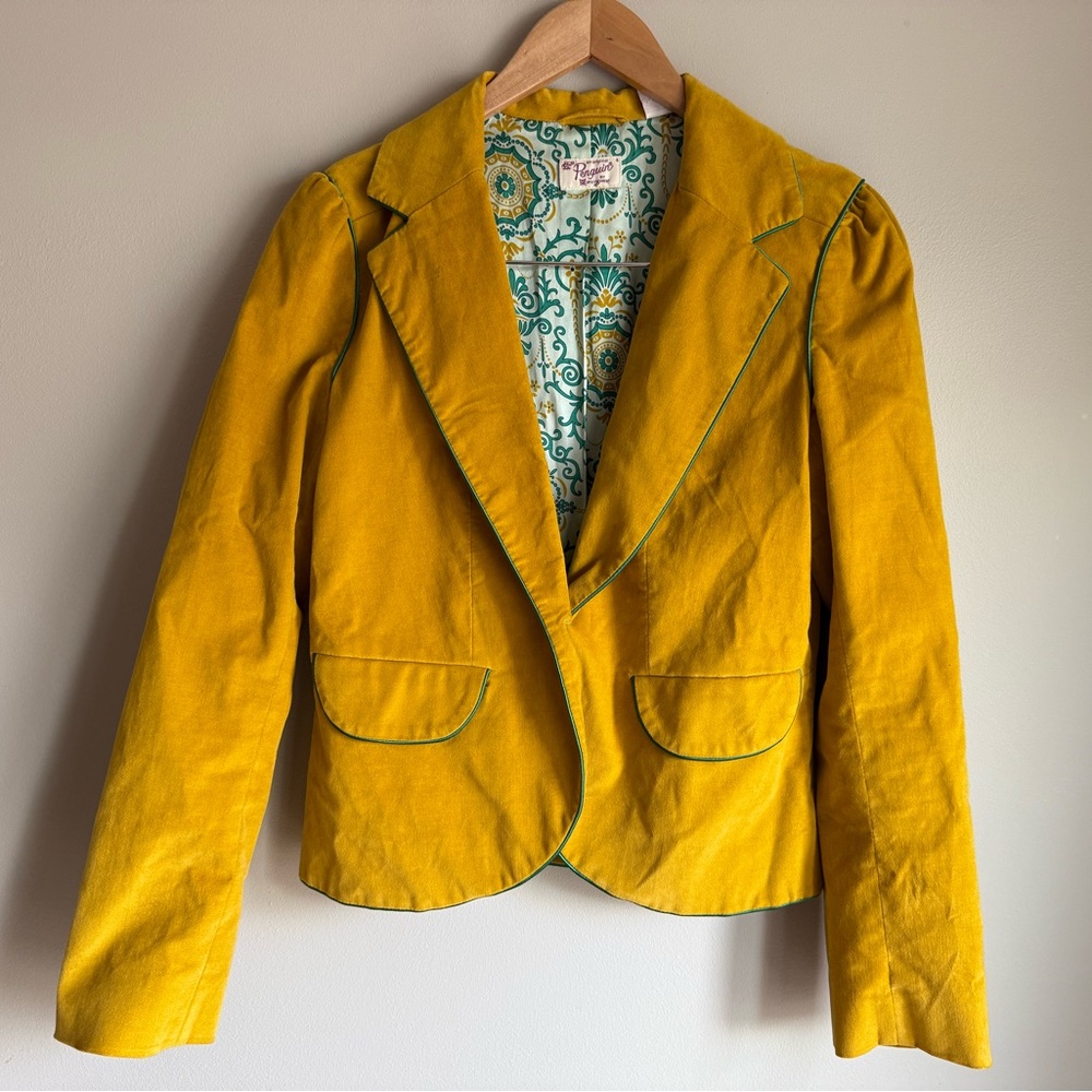 Original Penguin Velvet Blazer Contrast Piping and Lining Size 4 Yellow & Green